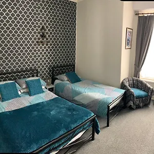 Guest house Hornby Villa- 4star B&b-couples & Families Only